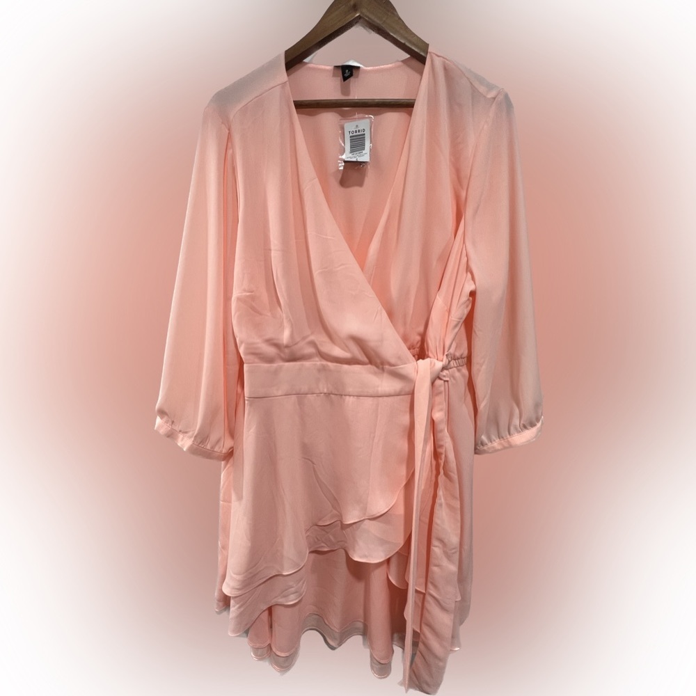 Plus Size Torrid size 2 18 20 peach Summer Hi-Lo Wrap Flattering Blouse NWT